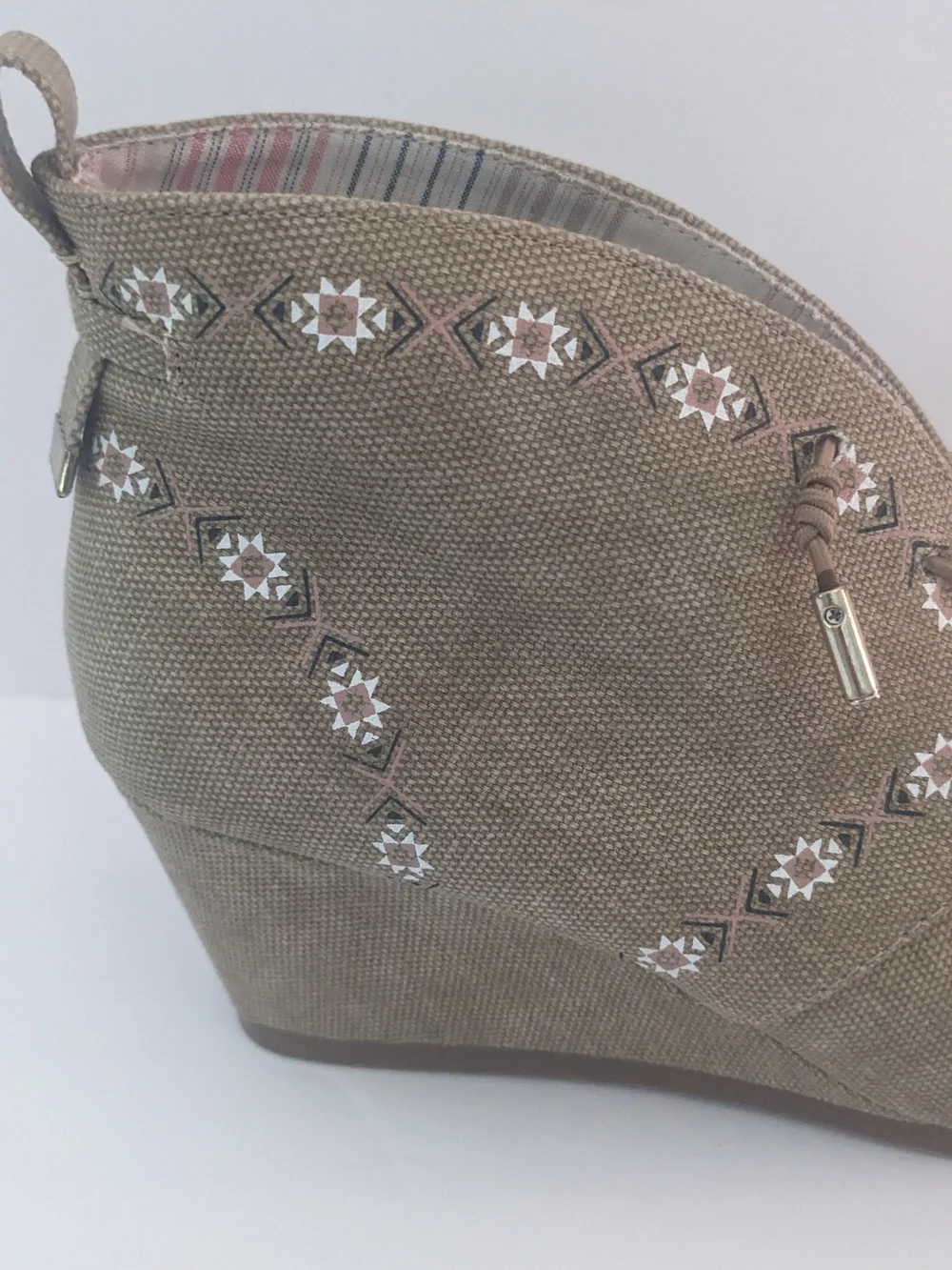 Soda Taupe Wedge Ankle Boots with Stud Embellishments NWOT 7